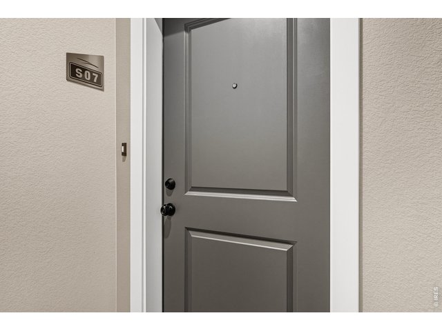 Property Photo 15 Secure entry hallway to your front door! 