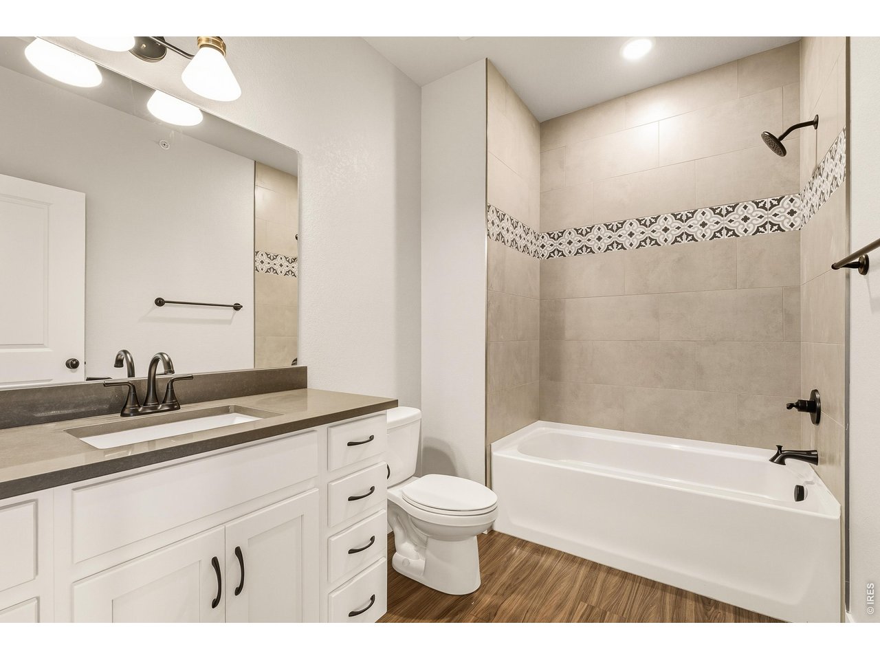 Property Photo 13 Second bathroom 