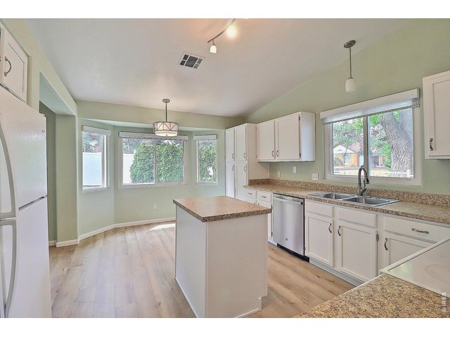 Property Photo 19 Kitchen Island-Workspace