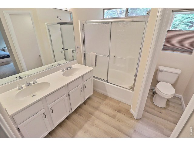 Property Photo 24 Primary Bathroom