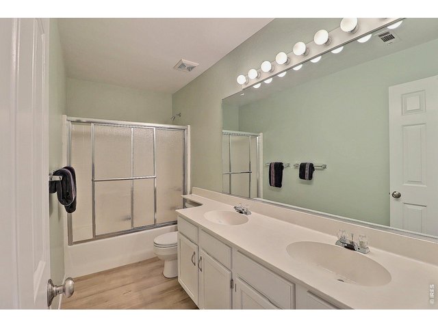 Property Photo 31 Main Bathroom