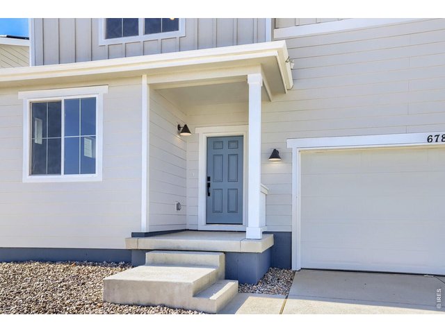 Property Photo 3 Covered front entry
