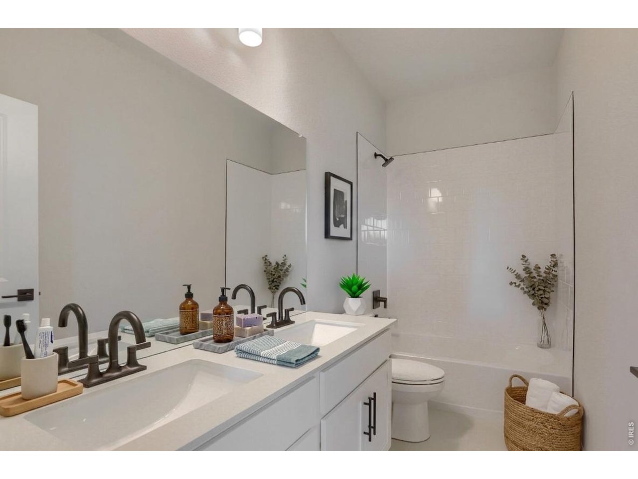 Shared upstairs bathroom
