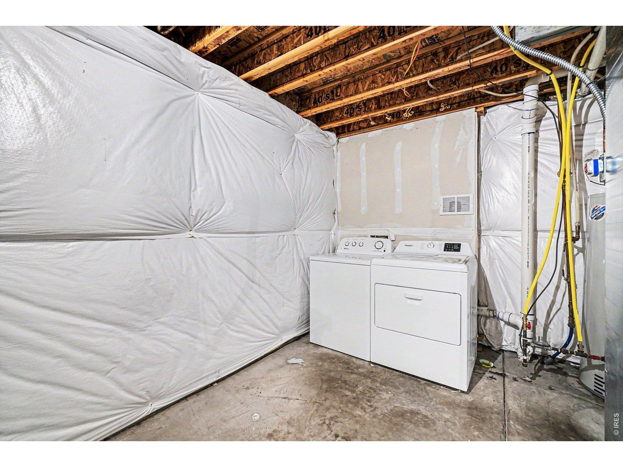 Washer and dryer included!