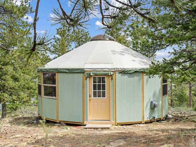 Property Photo 19 16' Yurt