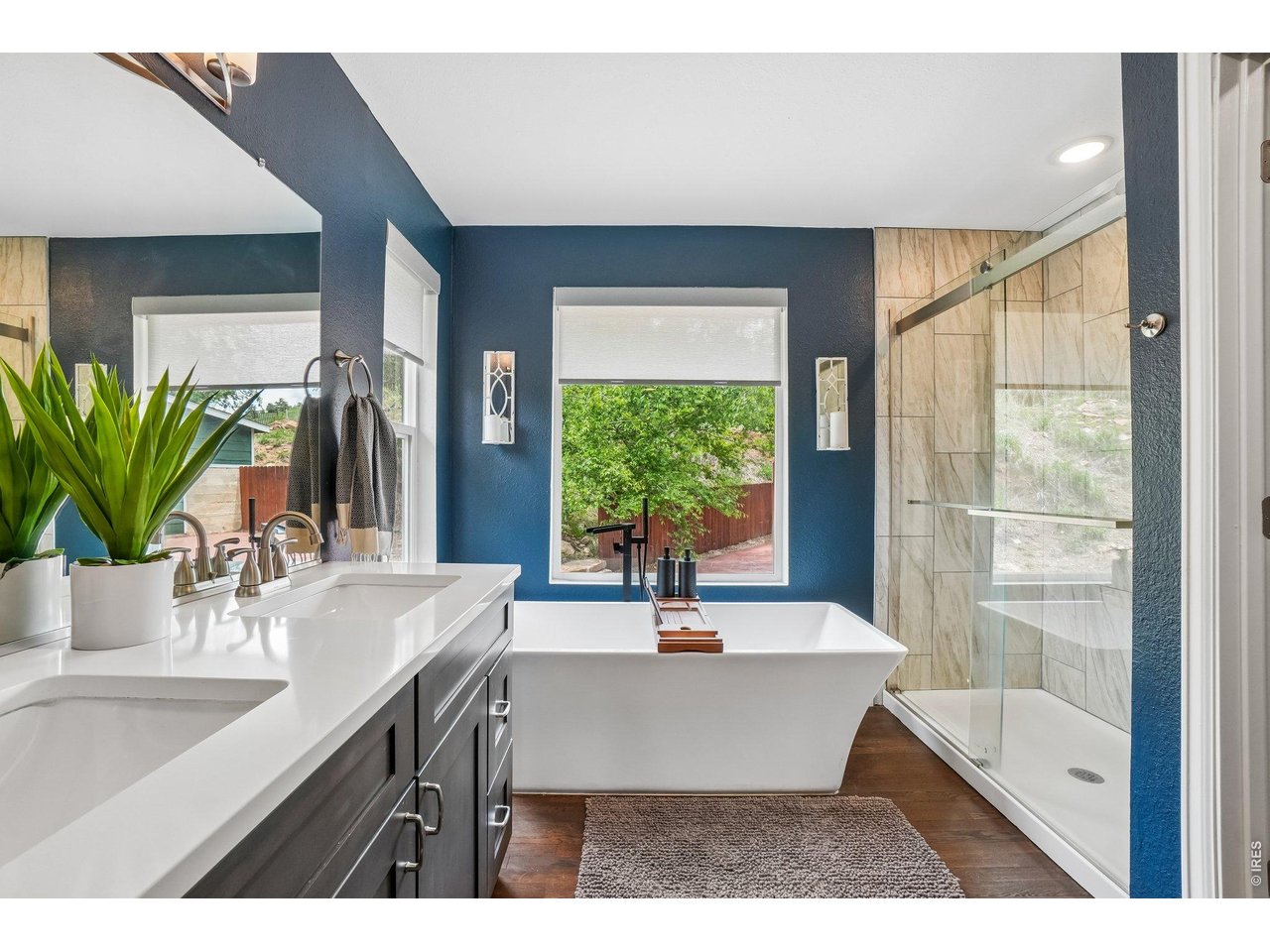 Property Photo 19 Primary ensuite with soaking tub and large step-in shower