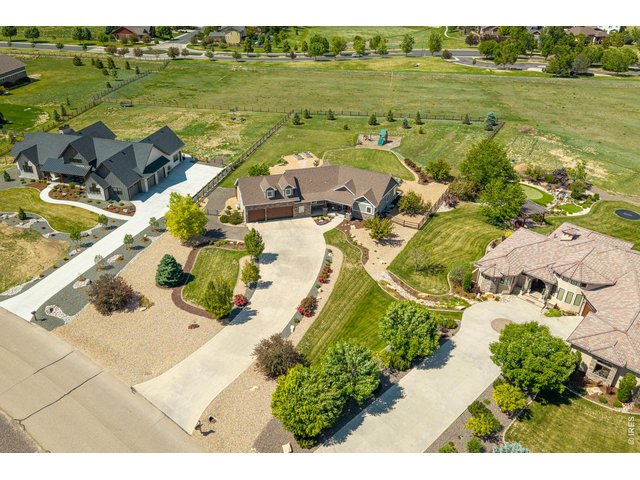 Property Photo 15 Your private Windsor estate that backs to open space