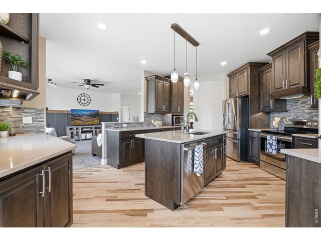 Property Photo 10 Alder custom cabinets to ceiling