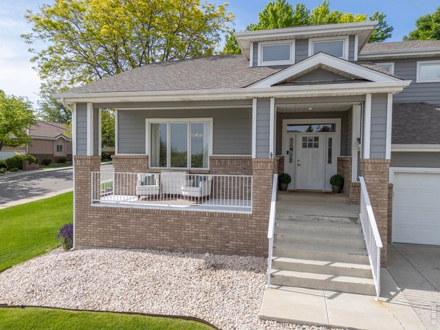 Property Photo 5 Inviting Front Entry With Brick Detailing