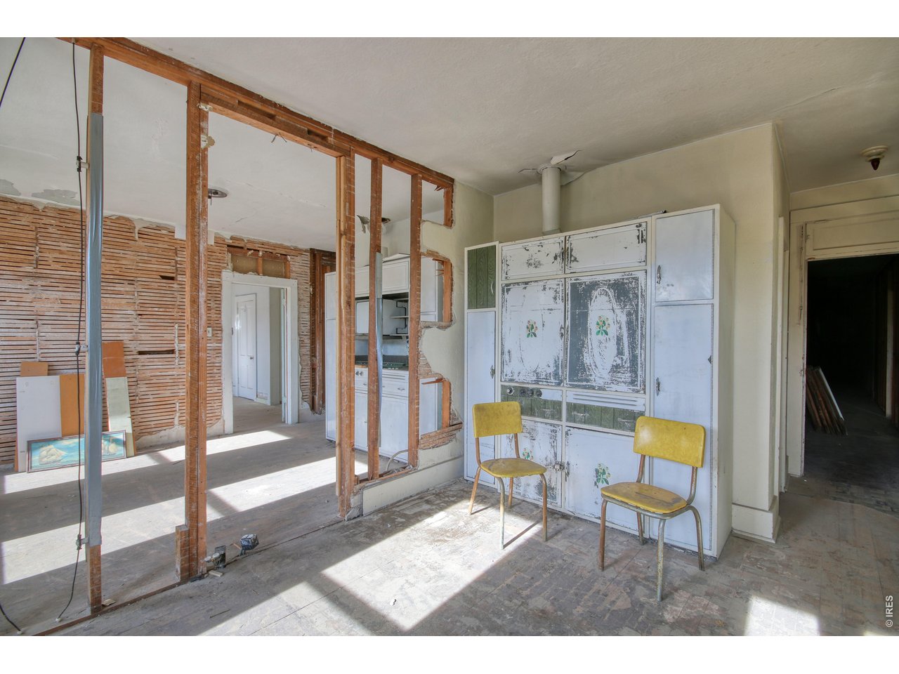 Property Photo 10 5000 SqFt Upper Level