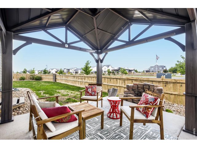 Property Photo 22 Back patio with mountian view