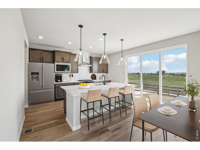Property Photo 11 Eat in kitchen