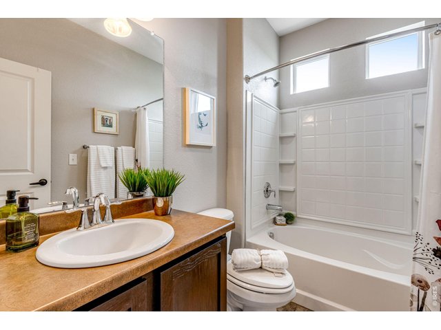 Property Photo 43 Main Level Bath