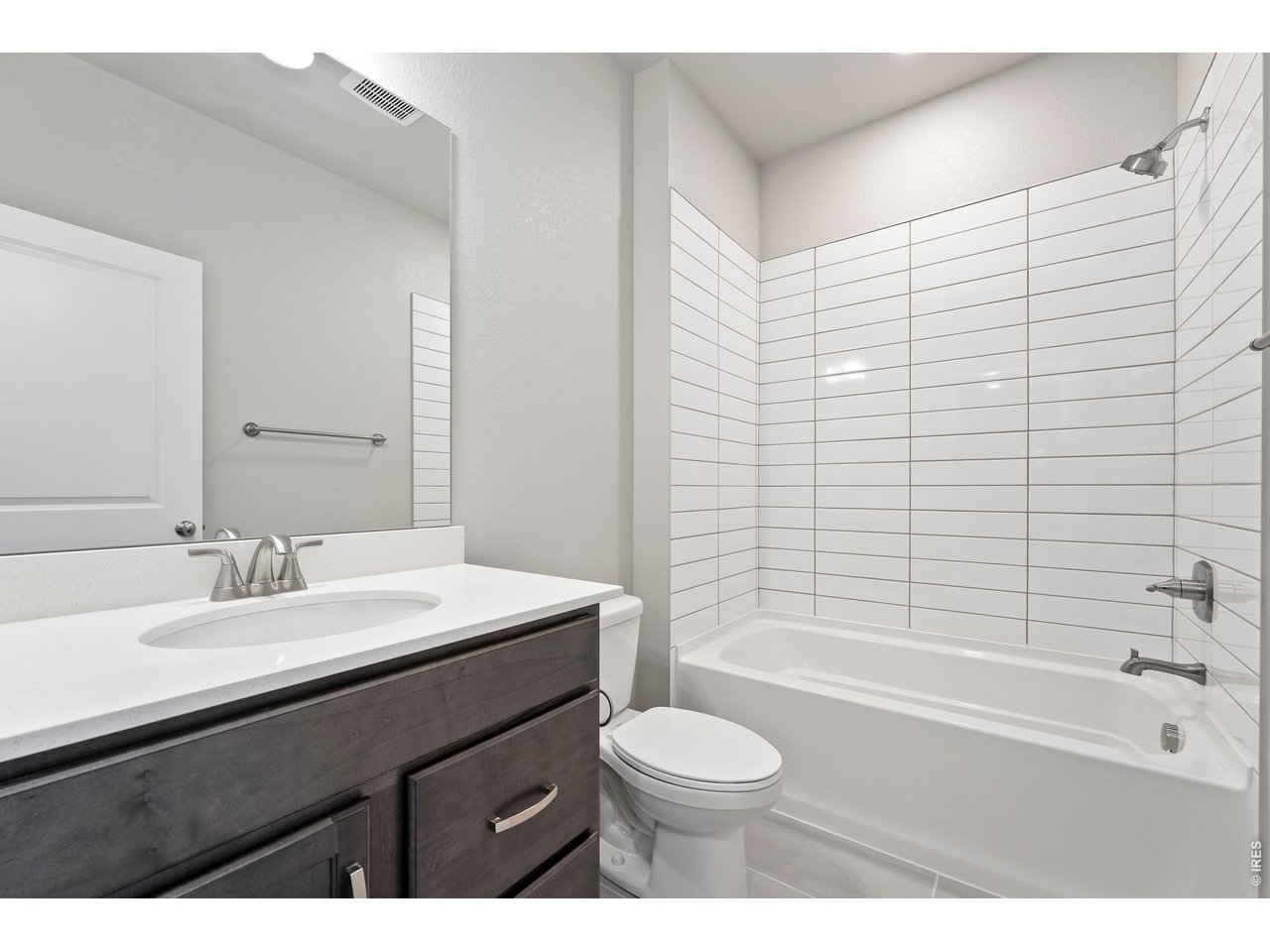 Property Photo 23 Secondary bathroom 