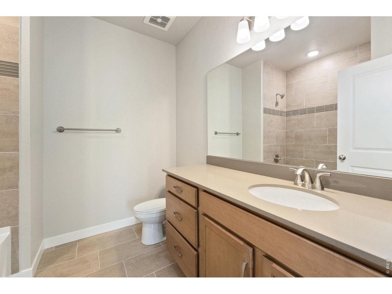Property Photo 17 Bathroom 2