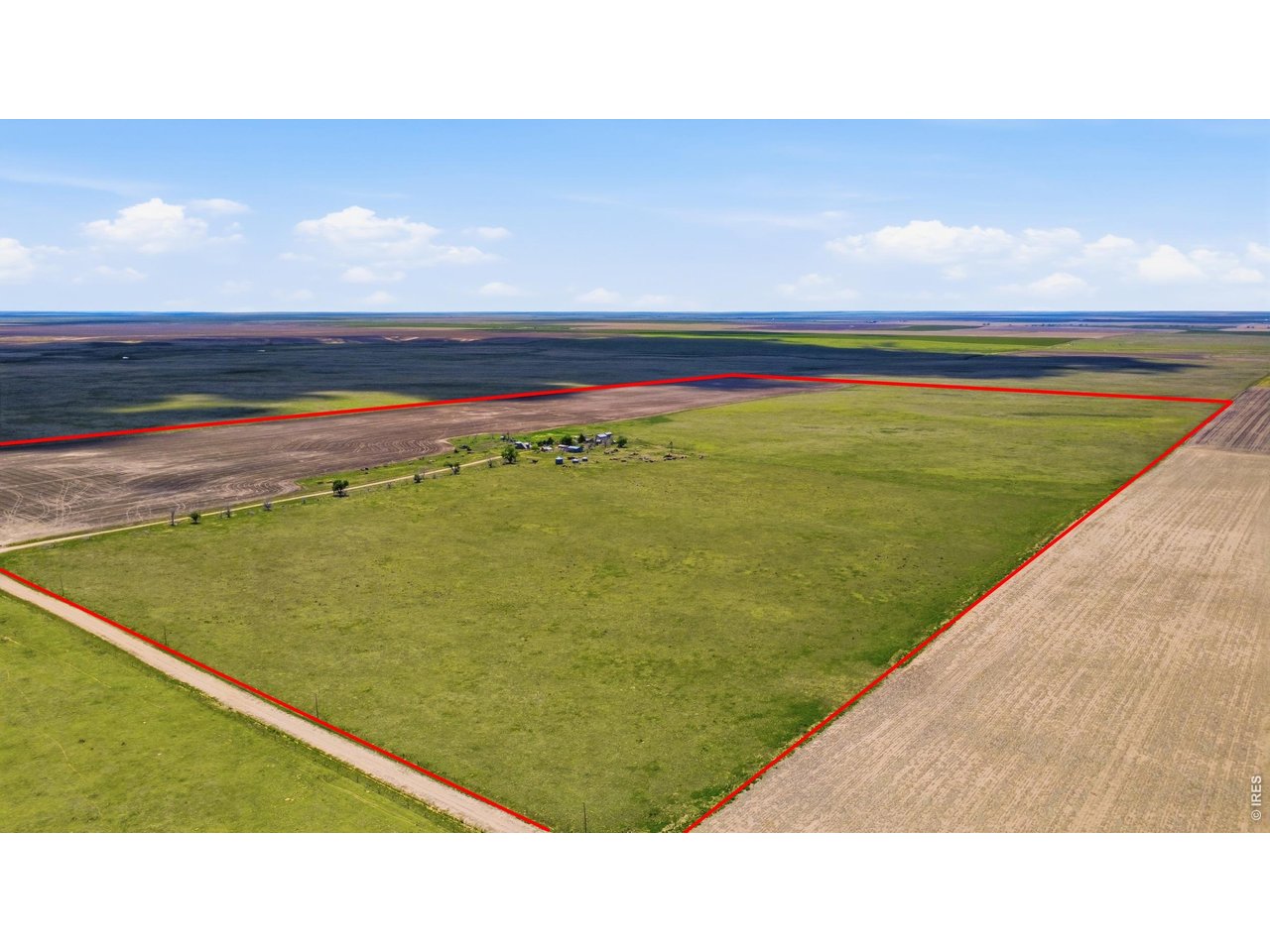 Approx property lines- Buyer to verify