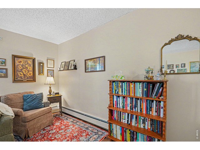 Property Photo 6 Living Room