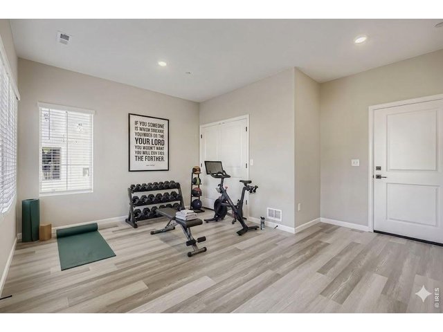 Property Photo 5 Flex room