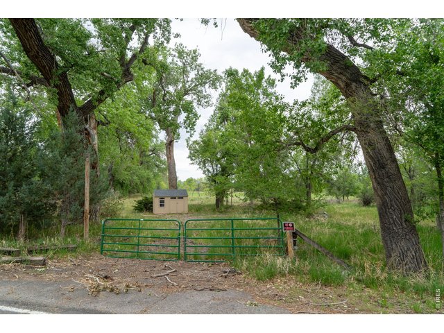 Property Photo 10 Previous homesite- taps included! 