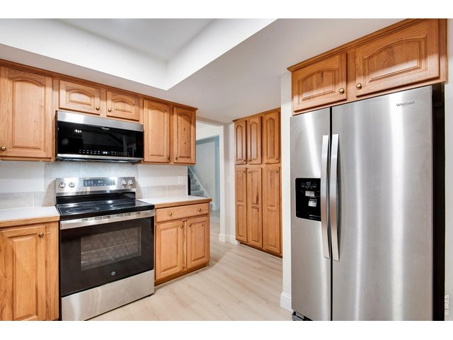 Property Photo 18 all stainless steel appliances are included