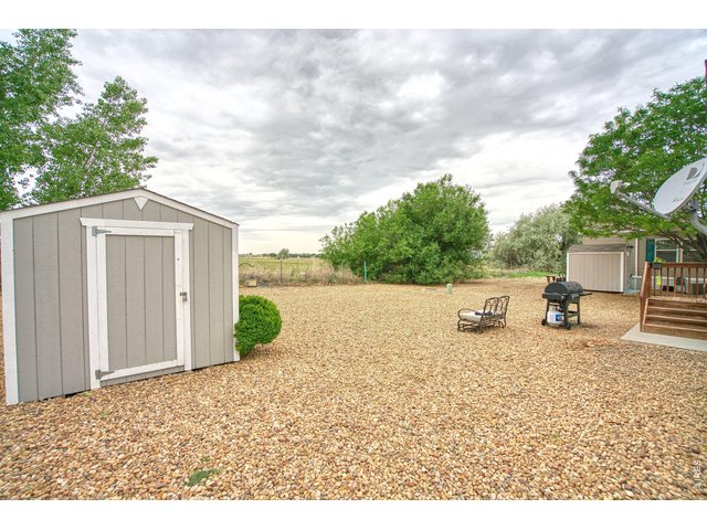 Property Photo 14 Large shed, huge private lot! 