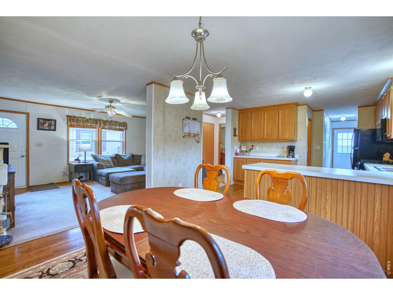 Property Photo 4 Seperate dining area 