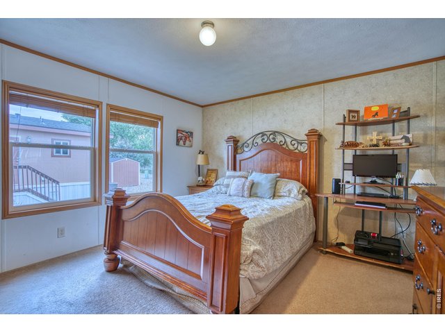 Property Photo 7 Primary suite