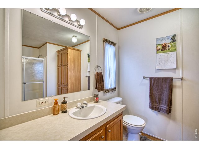 Property Photo 9 Primary bath