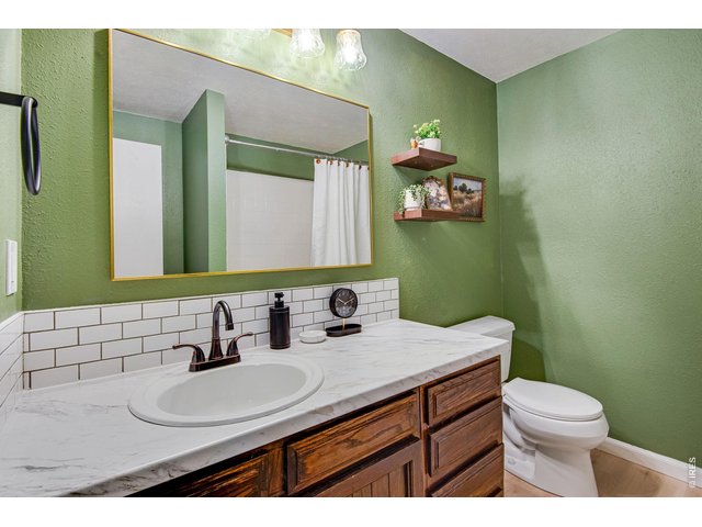 Property Photo 34 Remodeled full bath up