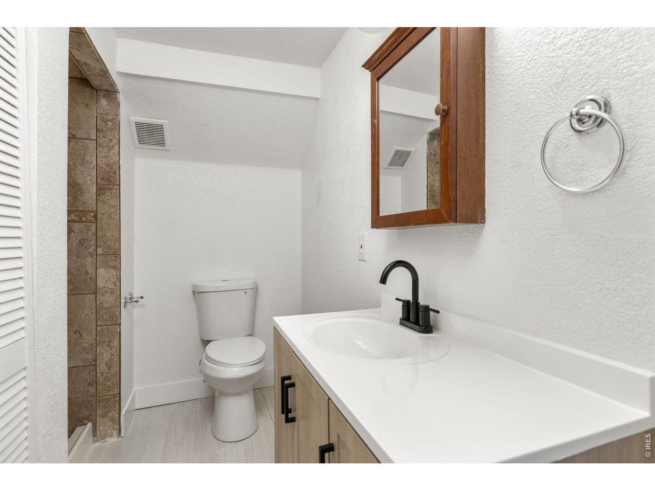 Basement Bathroom 4