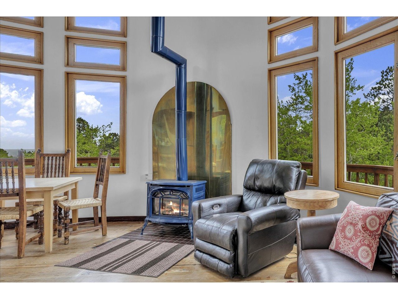 upper level living room