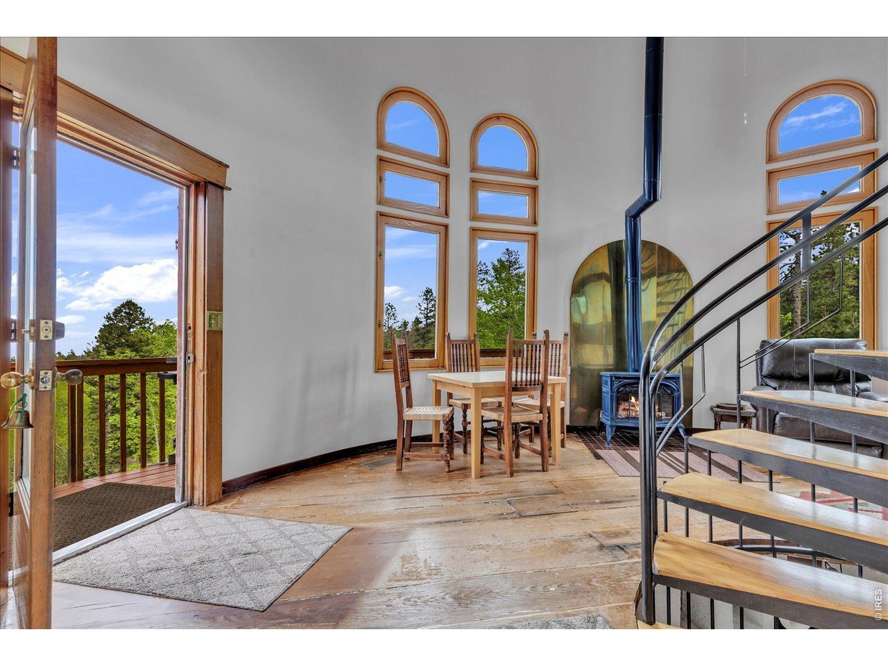 upper level living room