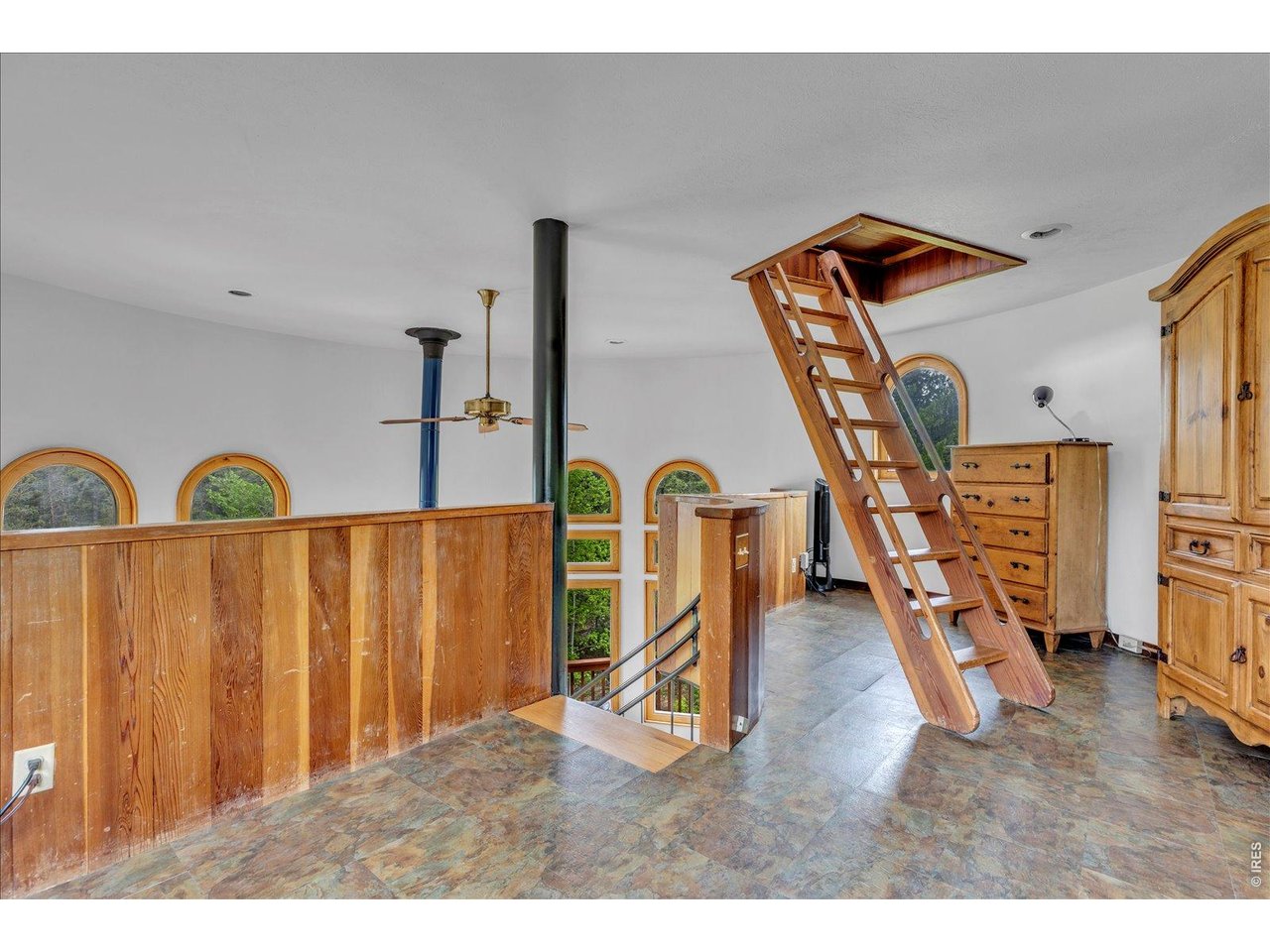 additional upper level office