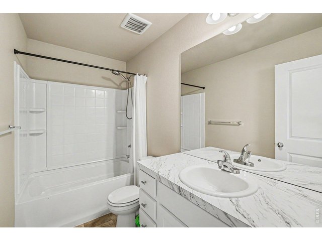 Property Photo 25 Full Spare Bath