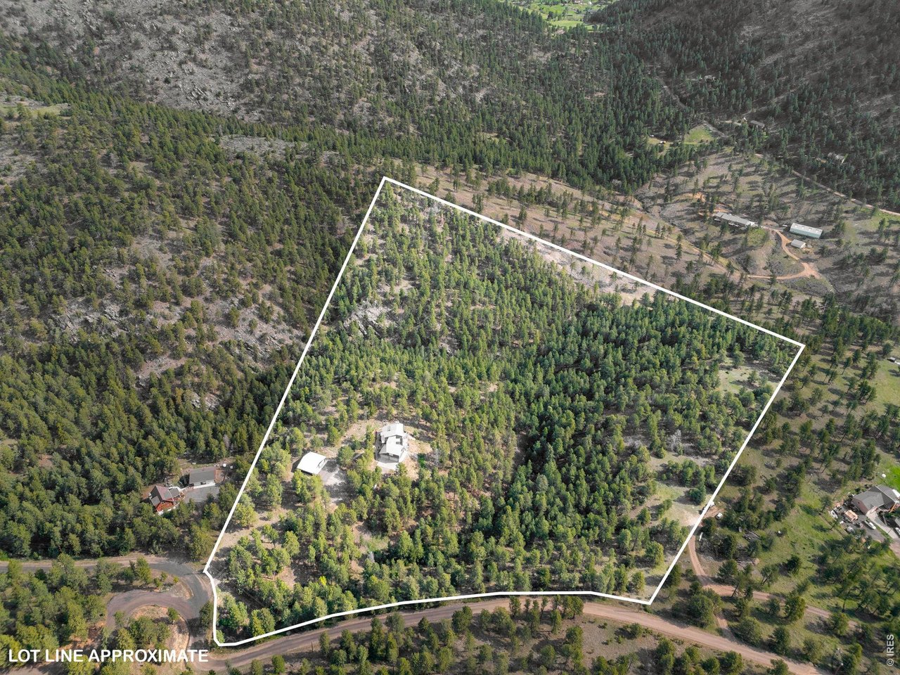Property Boundaries are Approximate and For Reference Only