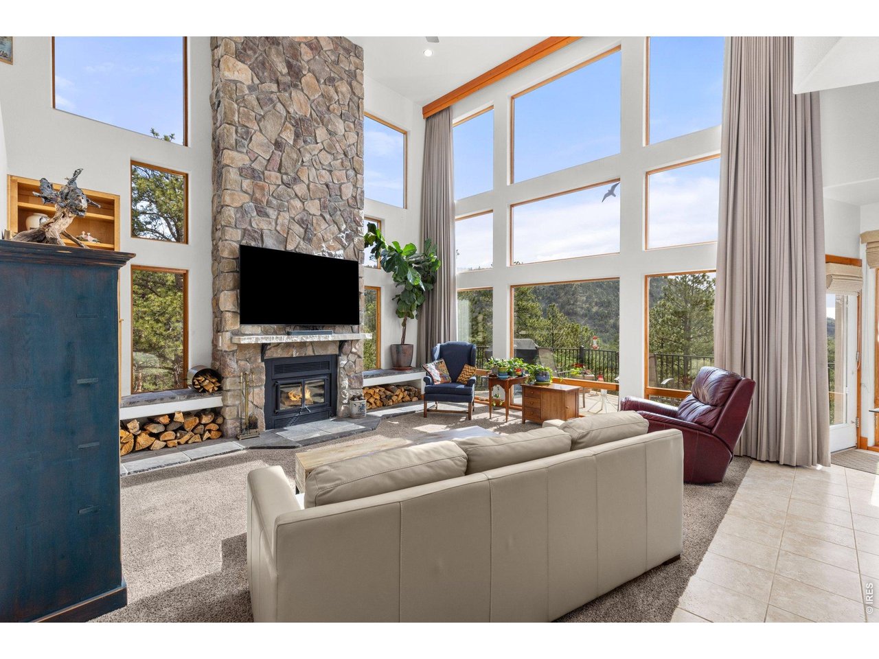 Great Views through Floor to Ceiling Windows!
