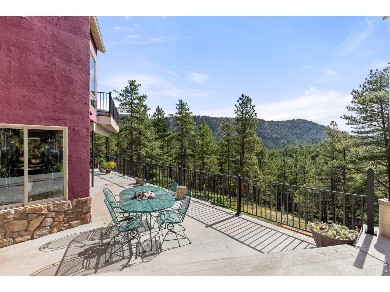 Lots of outdoor spaces to taking in the natural views and surroundings!
