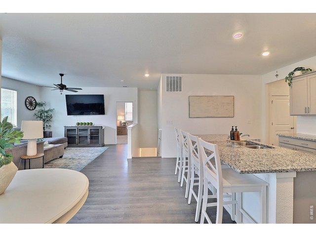 Property Photo 15 Open floor plan, easy living!