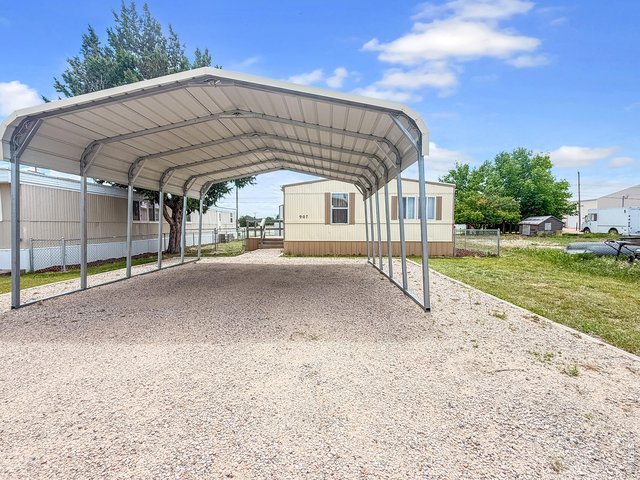 Property Photo 4 907 2 stall carport