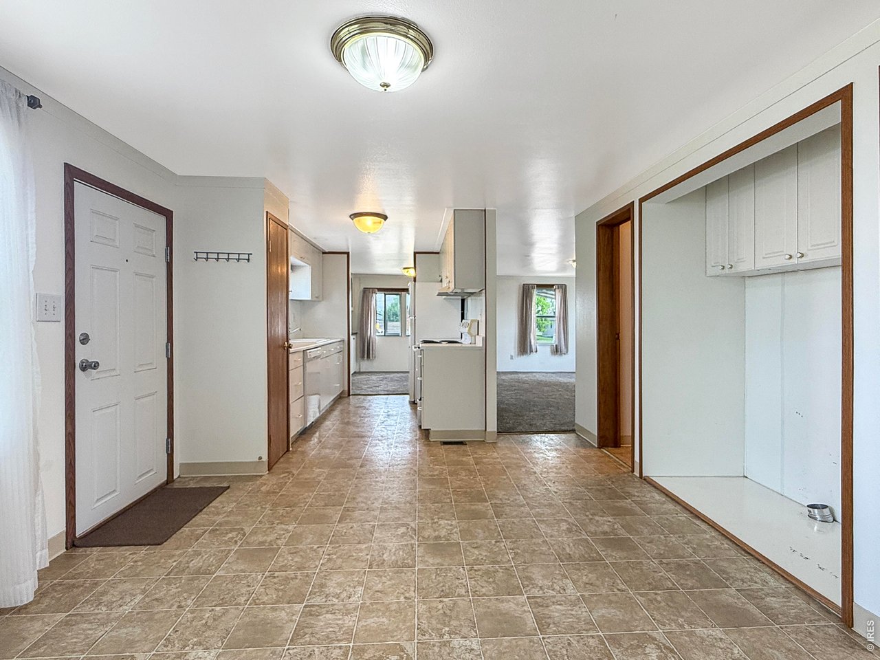 907 kitchen