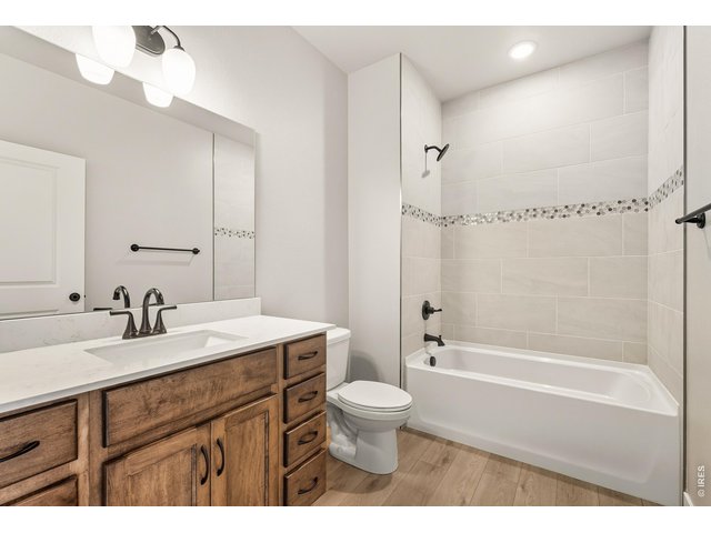 Property Photo 13 Second bathroom 