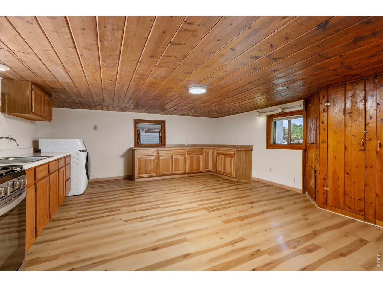 Beautiful brand new LVP floors!