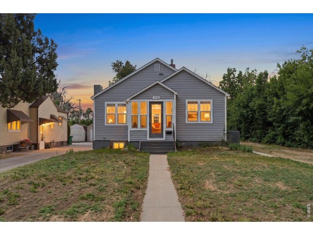 Property Photo 1 Welcome to 1716 12th St!