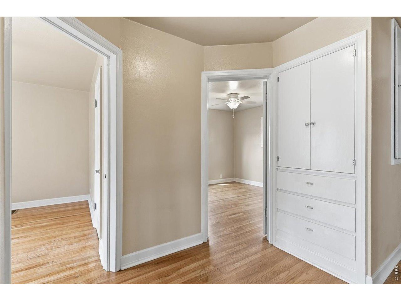Built in shelves/linen closet in upstairs hallway