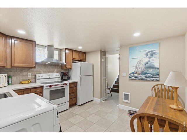 Property Photo 24 Completely renovated basement unit