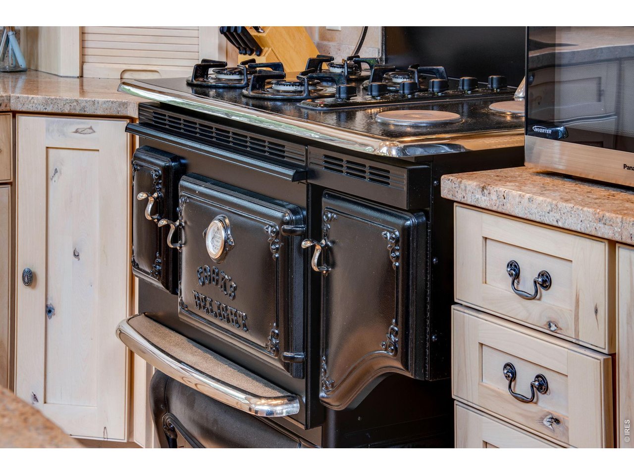 Property Photo 28 Gorgeous antique gas stove