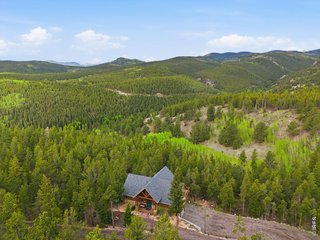 672 Paradise Valley Pkwy Black Hawk, CO 80422