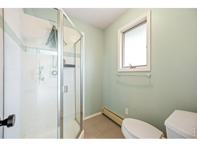 Property Photo 15 Primary bathroom