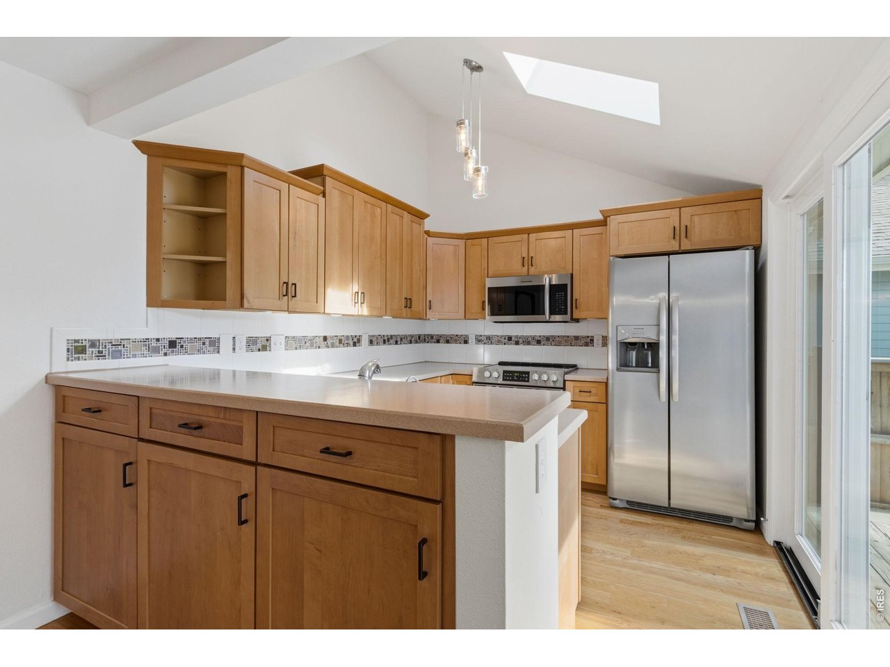 Maple cabinets and open floorplan