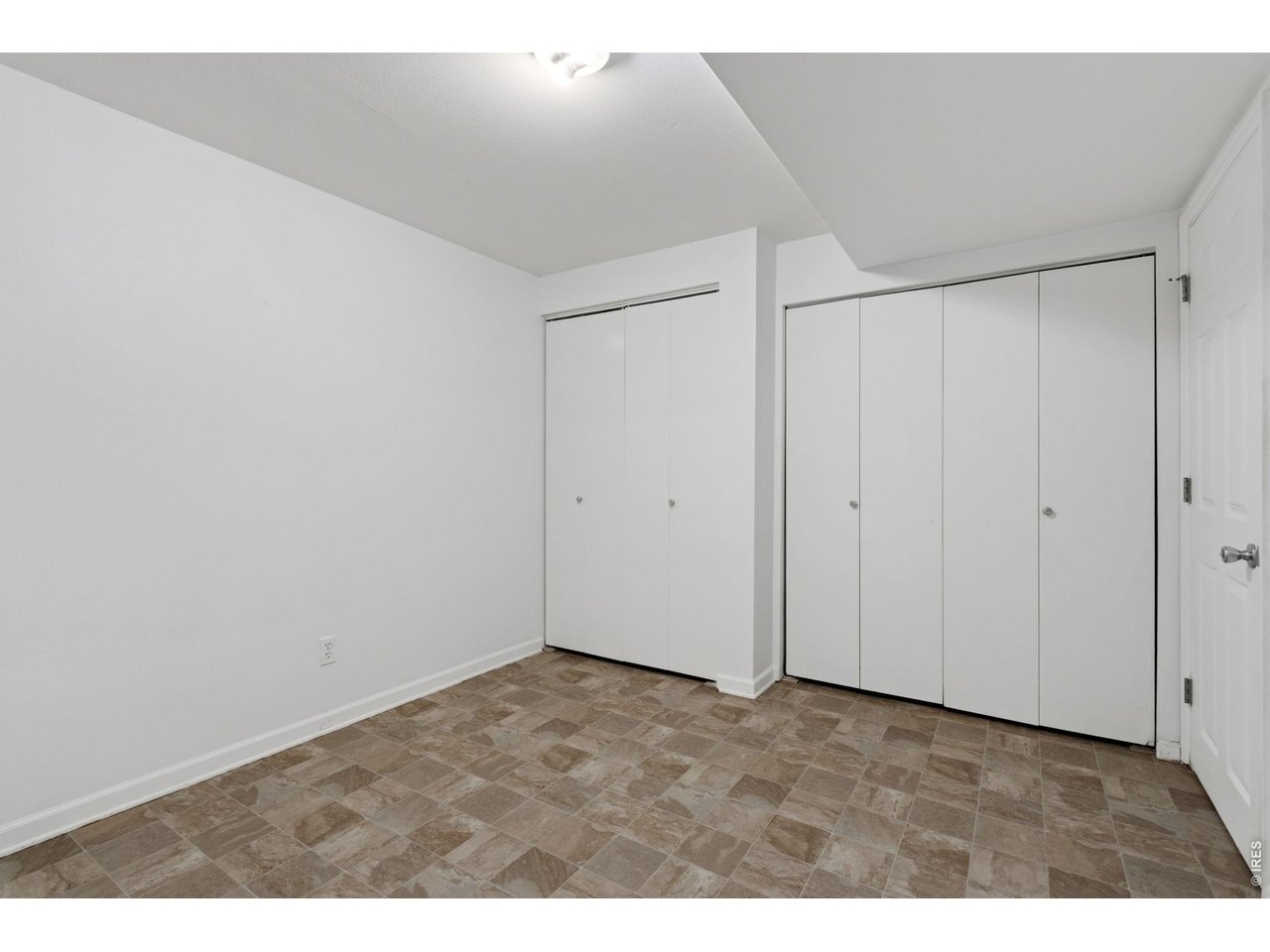 Office/flex space in basement